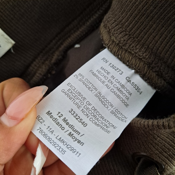 Lee Olive Green Capri Pants - Picture 6 of 7
